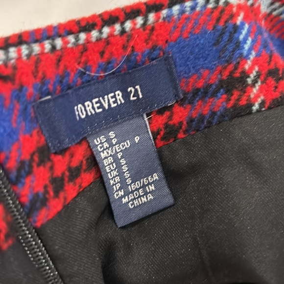 2 Forever 21 mini skirts - Picture 5 of 6